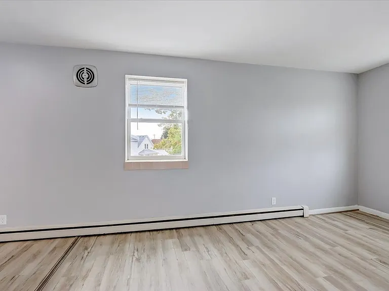 5605 W Beloit Rd — Photo 11