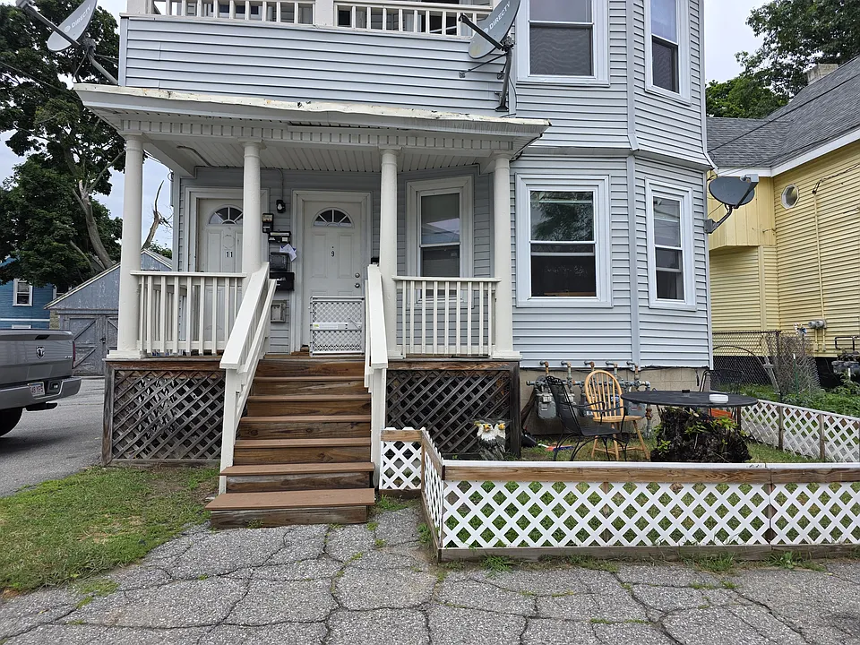 9-11 Falmouth St #2F