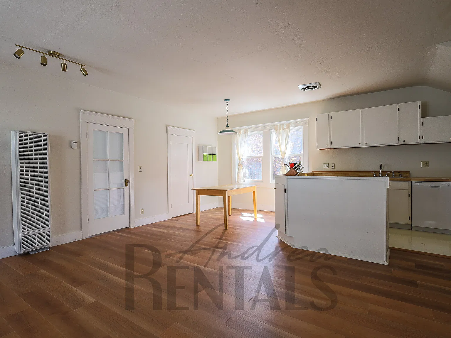 1 bed, 950 sqft, $2,900 — Photo 4
