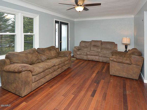 2nd image of 10533 S 27th St