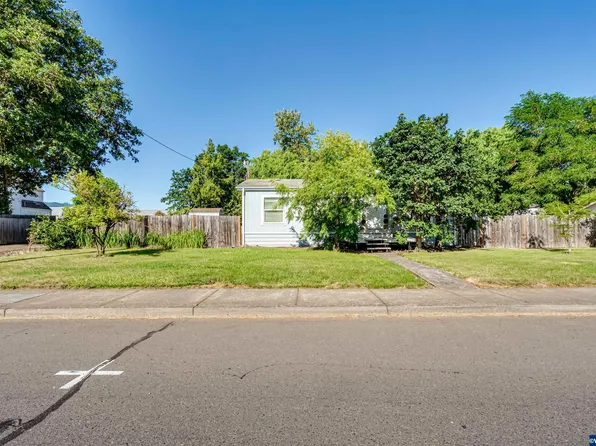 430 S 5th St, Monroe, OR 97456