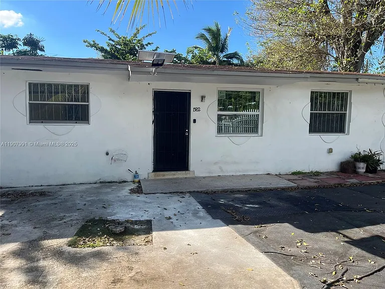 15812 NW 39th Ct #15812 — Photo 3