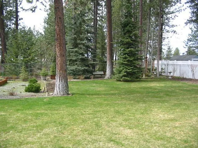 5696 N Parkwood Cir — Photo 4