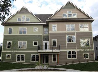 634 Ontario St SE #203, Minneapolis, MN 55414