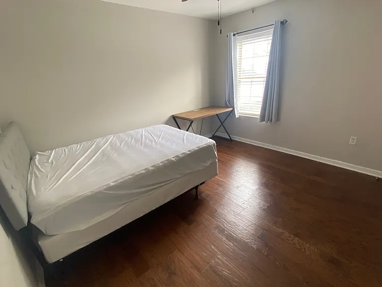 1801 Lake Ave #104 — Photo 4