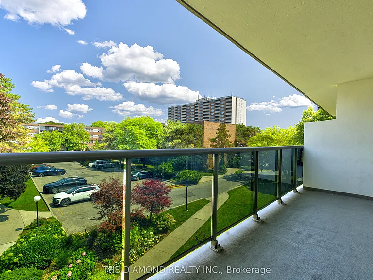 40 Sunrise Ave #301 — Photo 29