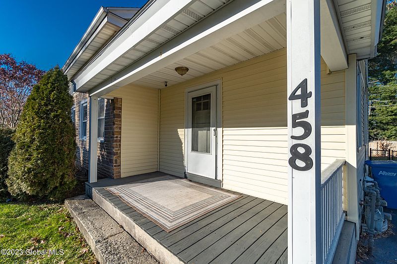 5th image of 458 W Lawrence Street