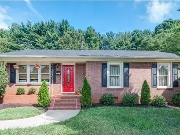 1601 Starbrook Dr, Charlotte, NC 28210