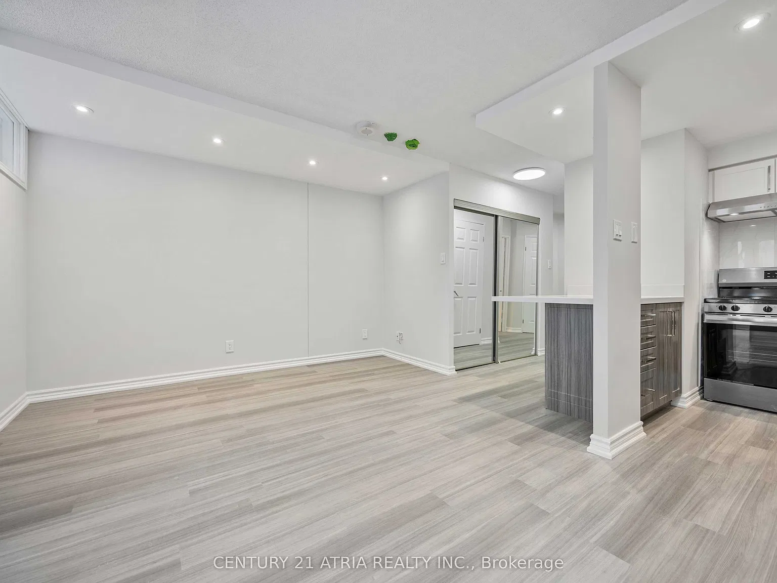 2 bed, $2,400 — Photo 3