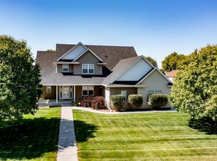 902 S Bare Ave, North Platte, NE 69101