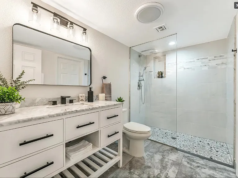 976 Pinehurst Dr — Photo 23