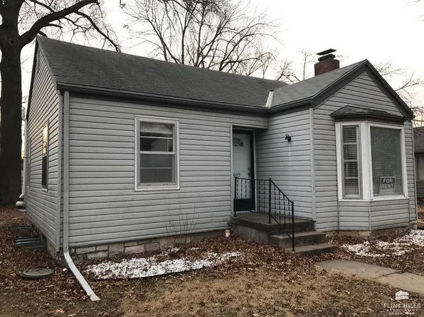 917 Bertrand St, Manhattan, KS 66502