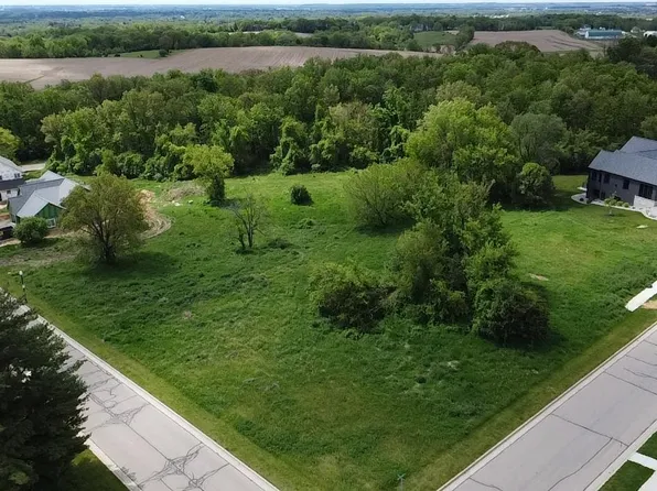2810 Arbor Rdg, Janesville, WI 53548