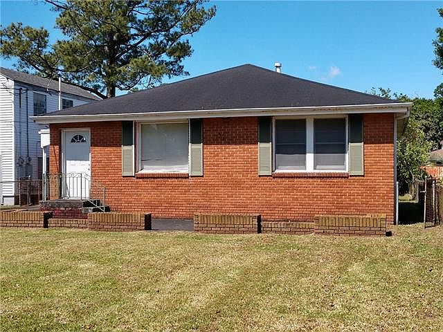 2nd image of 530 Helios Ave
