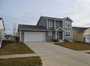 4922 Millenium Dr, Cedar Falls, IA 50613