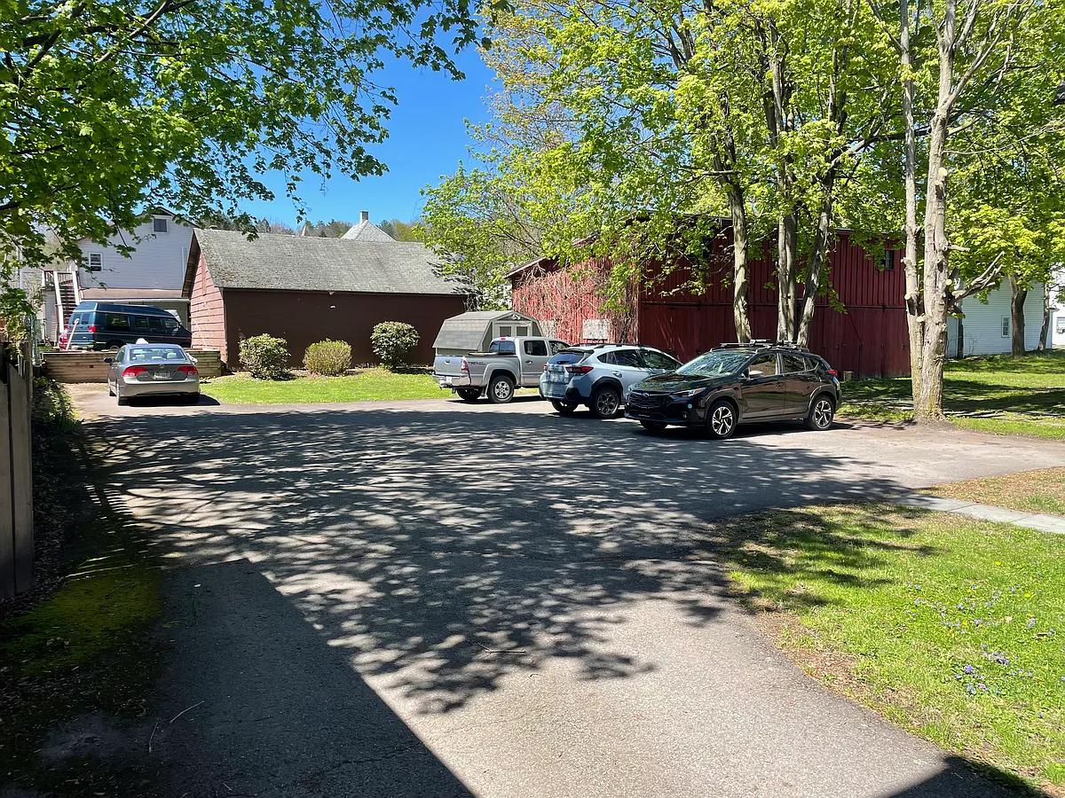 Building Photo - 1226 East St #2