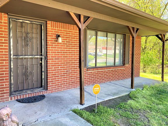 4th image of 2801 Southridge Dr