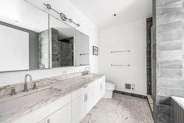 Rented by R New York | media 13