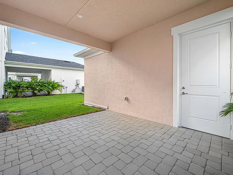 10720 SW Pioneer Pkwy — Photo 19