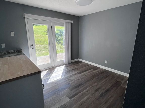4th image of 1318 Truman Ave APT 2