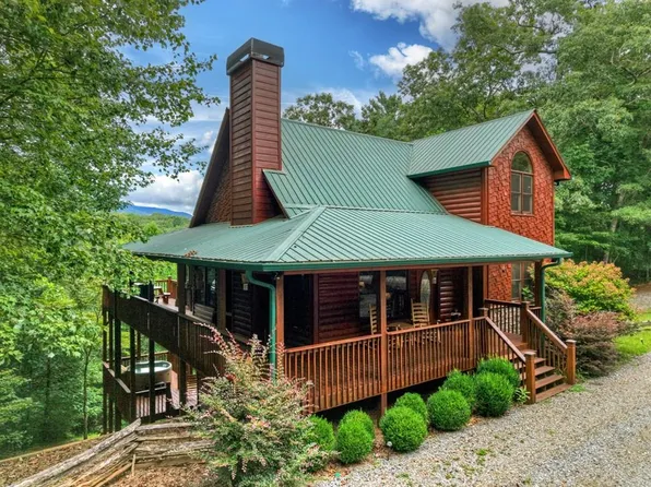 365 Trails End Smt, Ellijay, GA 30540