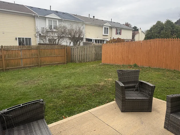 55 Frenchwoods Cir — Photo 15
