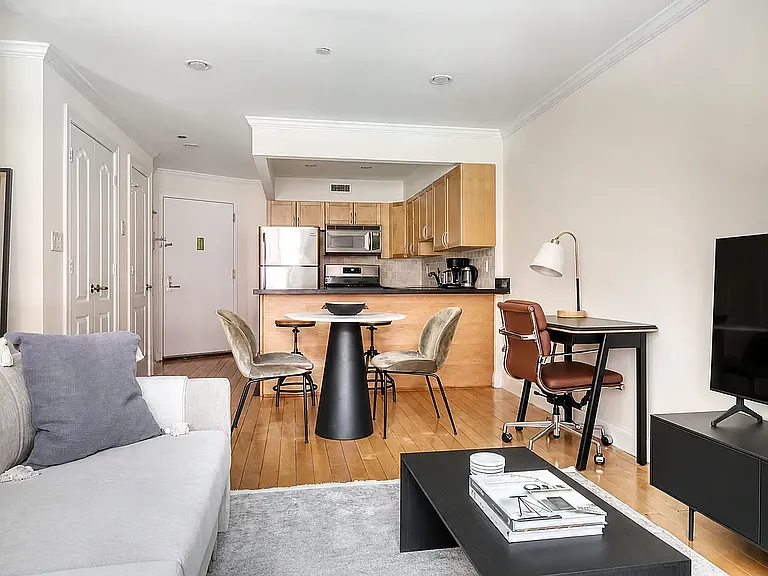 143 Mulberry St #5B — Photo 1