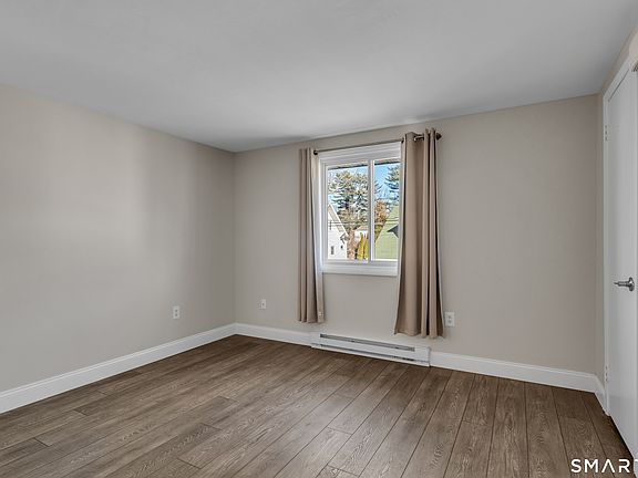 3rd image of 6 Russell St #8
