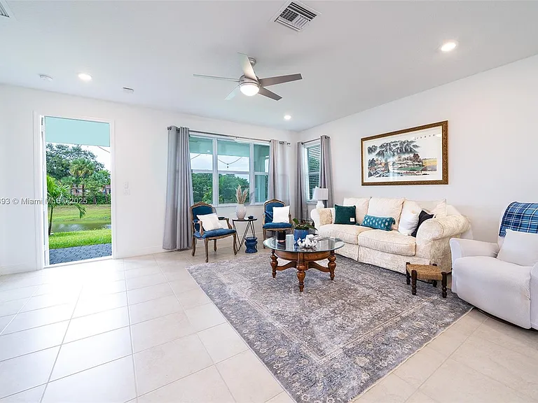4230 Rosa Dr — Photo 17