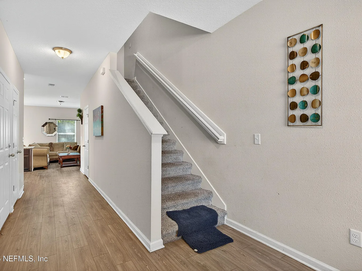 4 bed, 2.5 bath, 1592 sqft, $2,300 — Photo 2