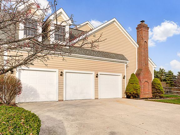 2nd image of 2583 Driftwood Ct.