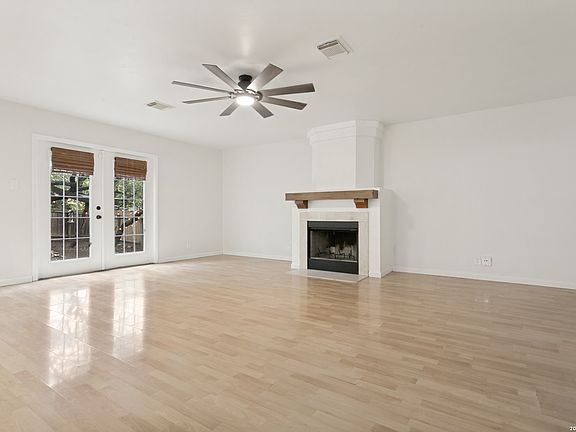 4th image of 3934 Knollwood