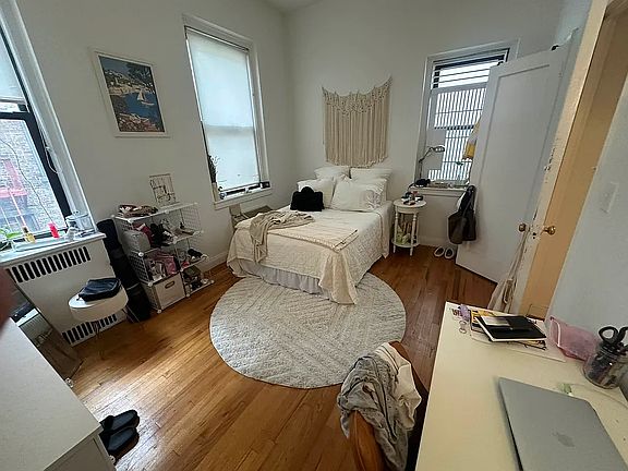 2nd image of 210 E 26th St APT 2G