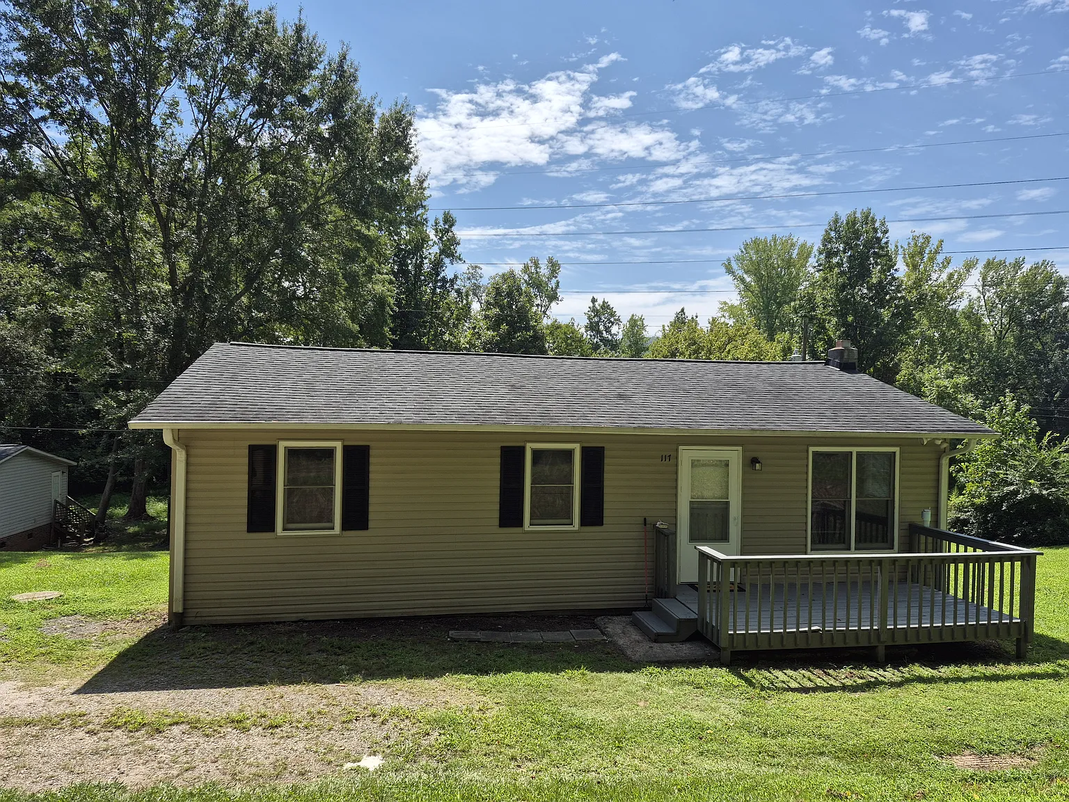 3 bed, 1000 sqft, $1,425 — Photo 1