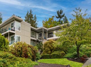 6106 SE 28th St APT 4, Mercer Island, WA 98040