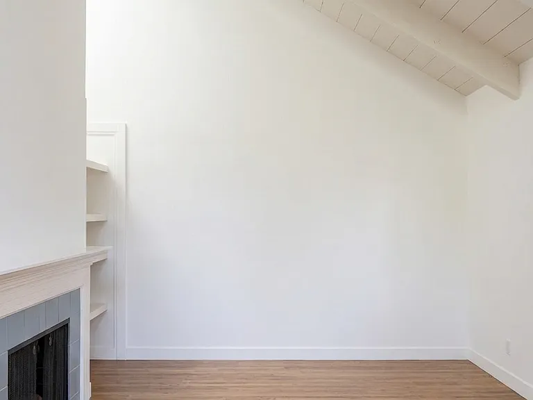 1106 Indian Way — Photo 4