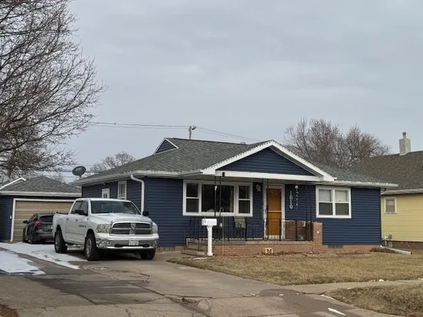 1810 W 8th St, Hastings, NE 68901
