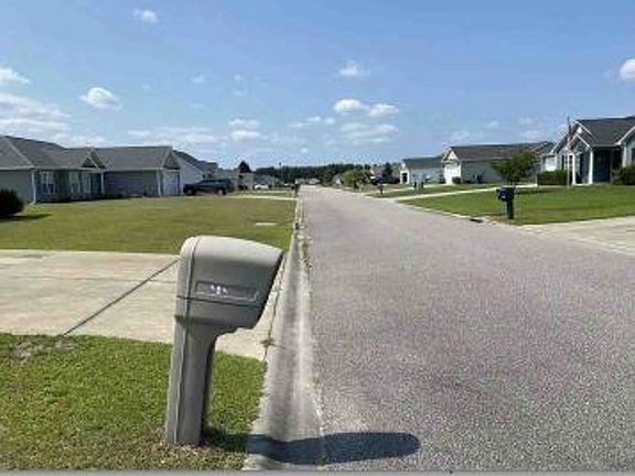 Exterior Neighborhood (street photo)