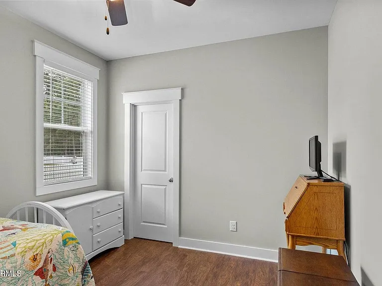 112 Meadowbrook Ct — Photo 29