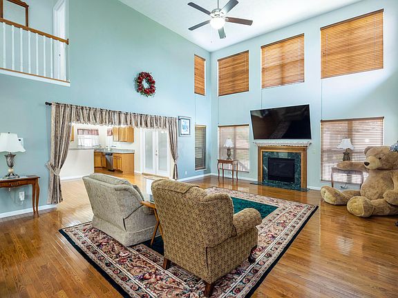 4th image of 2900 Dunhurst Ct