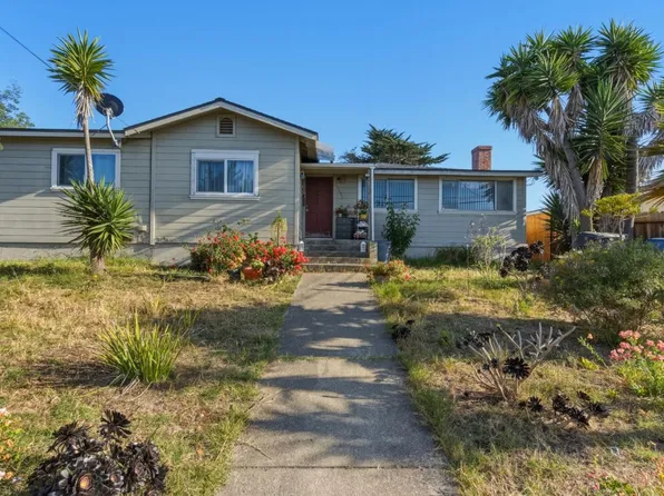 1192 Elm Ave, Seaside, CA 93955