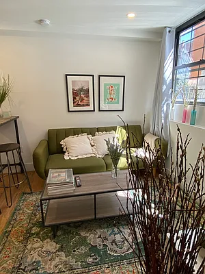 Rented by Bold New York | media 16