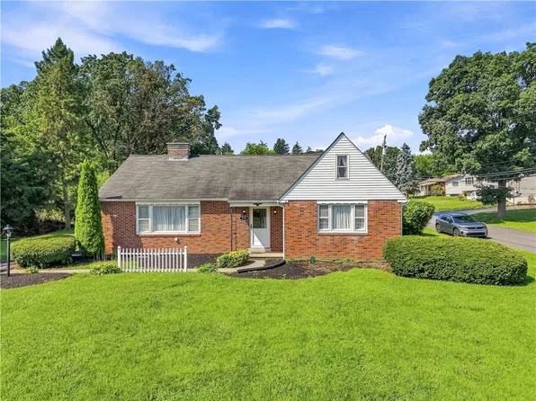 798 Krocks Ct, Allentown, PA 18106