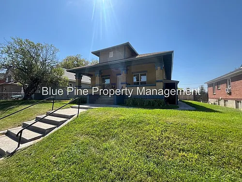 461 1/2 I St Photo 1
