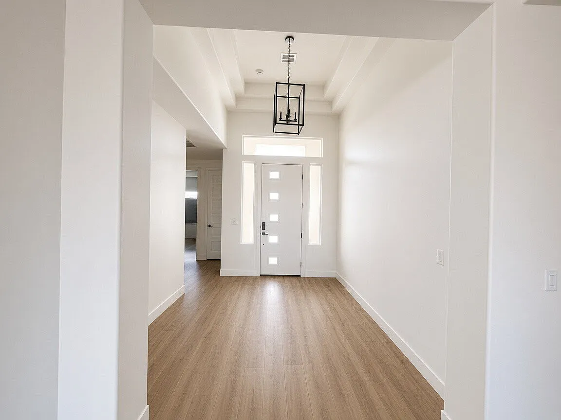 4 bed, 3.0 bath, 2578 sqft, $2,985 — Photo 2