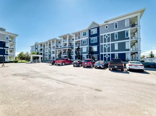 300 N Auburn Meadows Cmn SE #402, Calgary, AB T3M 3E7