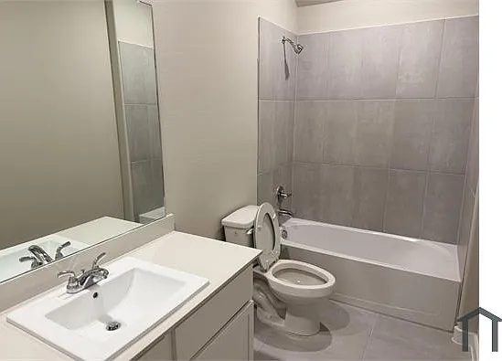 986 Olive Dr — Photo 11