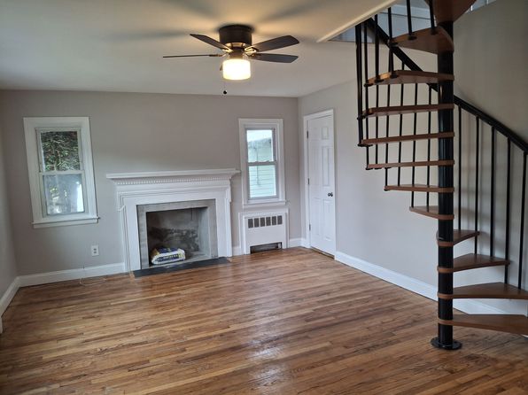 65 Oak St