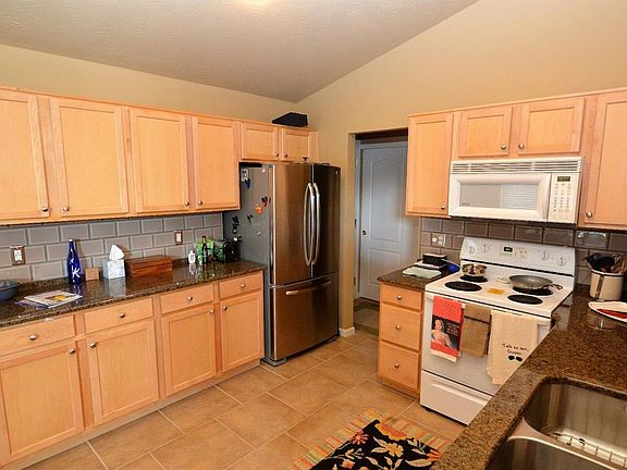 5th image of 6534 Twin Lakes Dr
