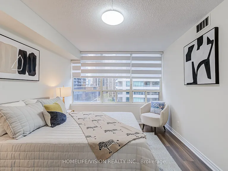 30 Greenfield Ave #903 — Photo 36